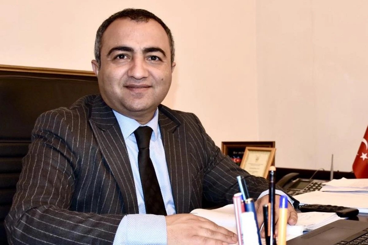 İcra başçısının jurnalist müavini vəzifəsindən azad edildi