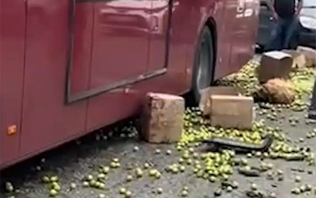 “BakuBus”un avtobusu “Ford”la toqquşdu
