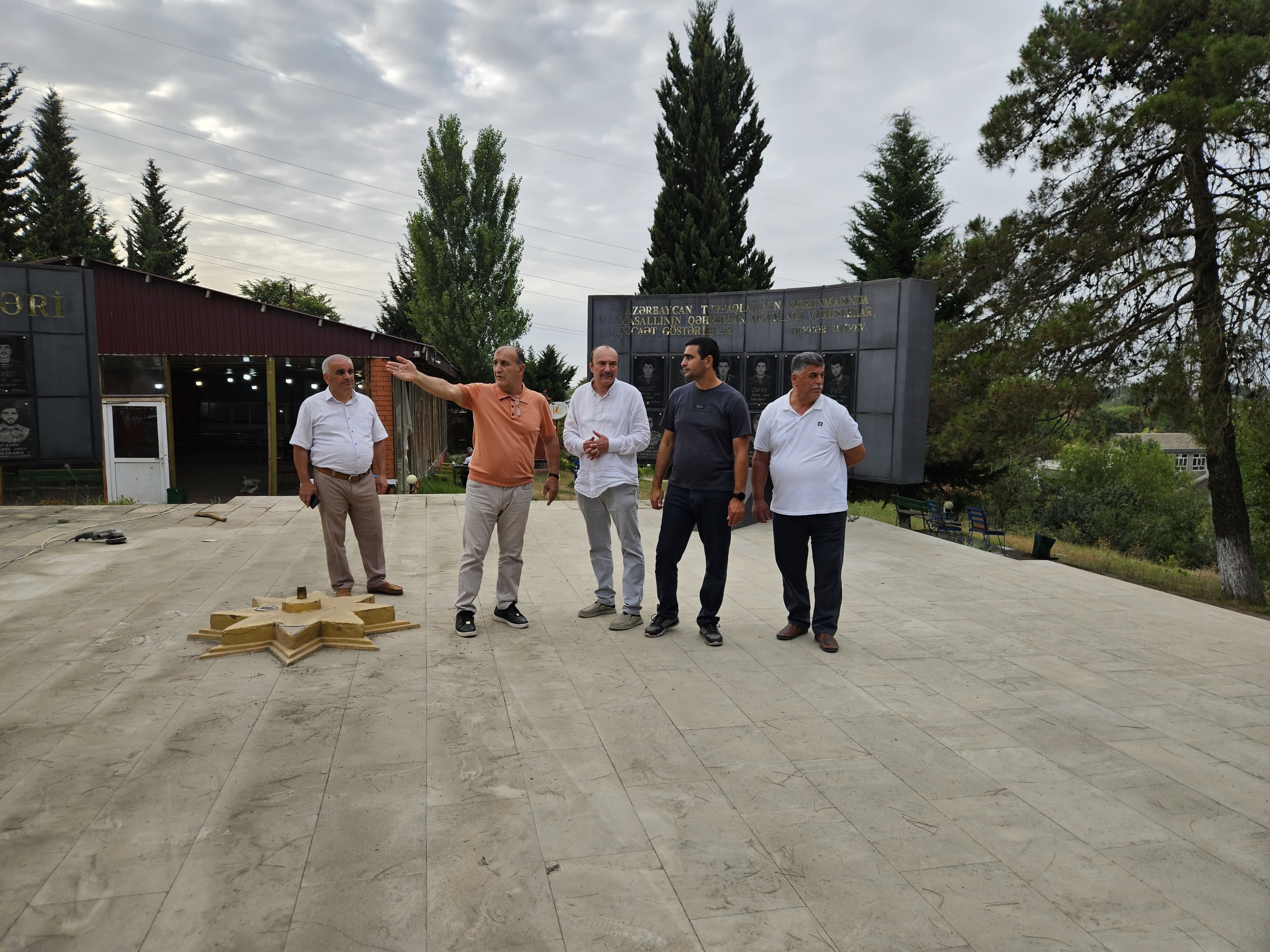 Məşkur Qasımov və tanınmış rejissor Ərkivanda