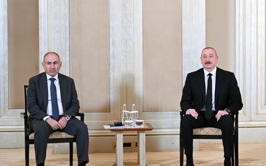 İlham Əliyevlə Paşinyan nəyi müzakirə ediblər?