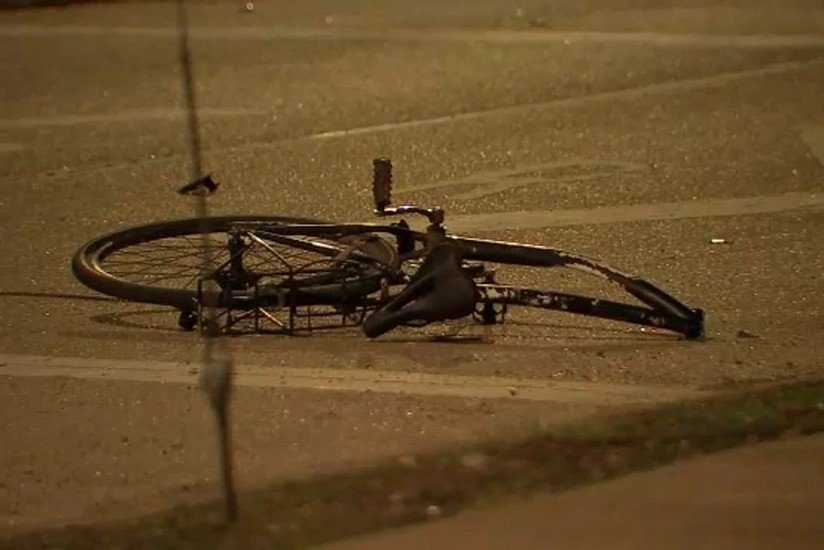 Hacıqabulda yük avtomobili velosiped sürən 9 yaşlı uşağı vuraraq öldürüb