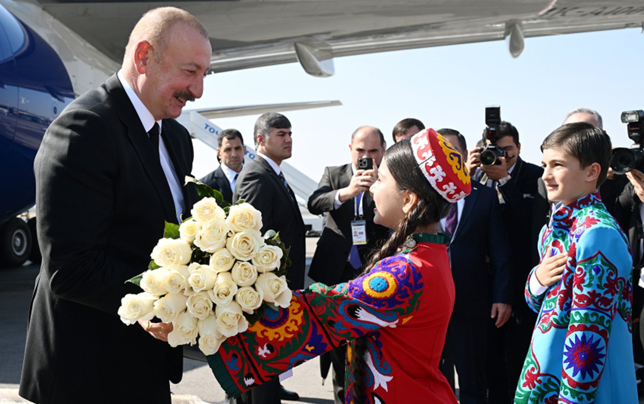 Prezident Tacikistanda səfərdədir
