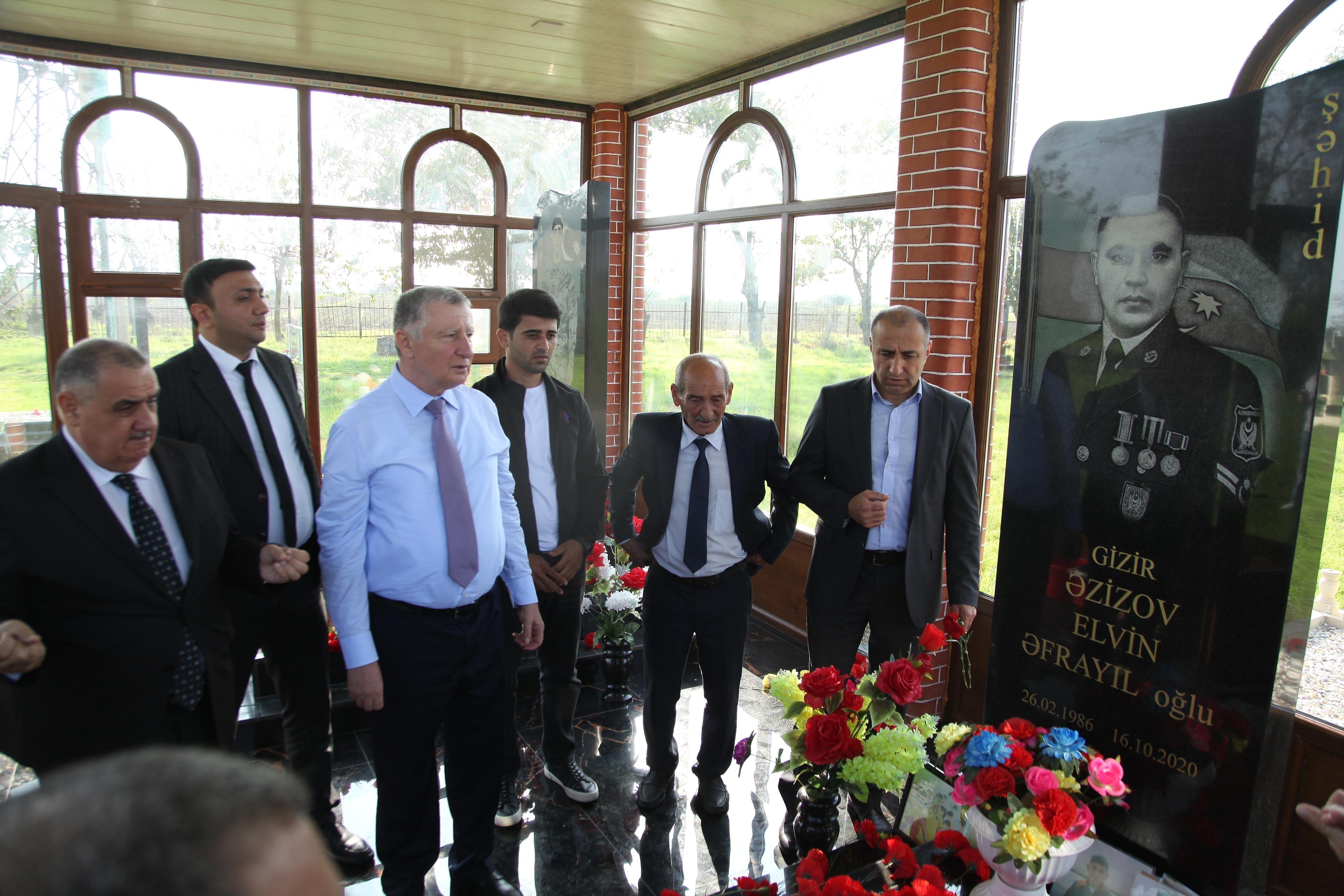 Məşhur Məmmədov: “Şəhid ailələrinin hər biri bizim üçün müqəddəs əmanətdir”
