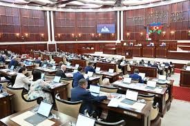 Hansı şəxslərin Amnistiya ilə cəzadan azad ediləcəyi məlum oldu