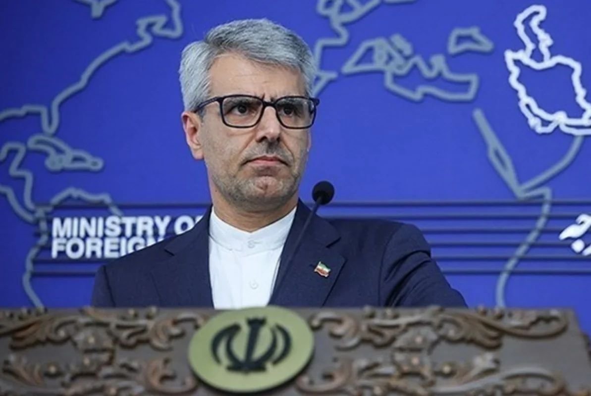 İran XİN-dən Xamenei və Pezeşkian barədə AÇIQLAMA