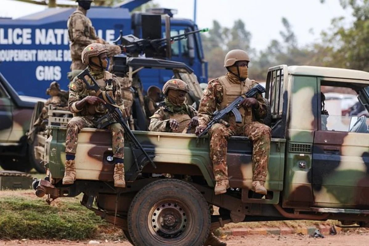 Malidə 80-dən çox silahlı məhv edilib