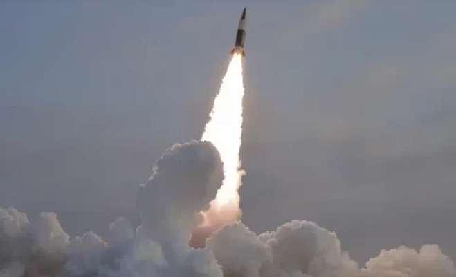 İranın Ali Rəhbəri nüvə və raket sənayesinin mühafizə olunacağını bildirib