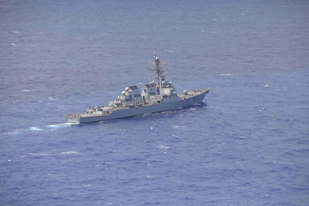 ABŞ-ın "USS Higgins" esminesində yanğın baş verib
