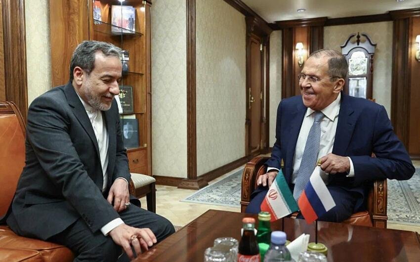 Əraqçi Lavrov ilə ABŞ-İran danışıqlarını müzakirə edib