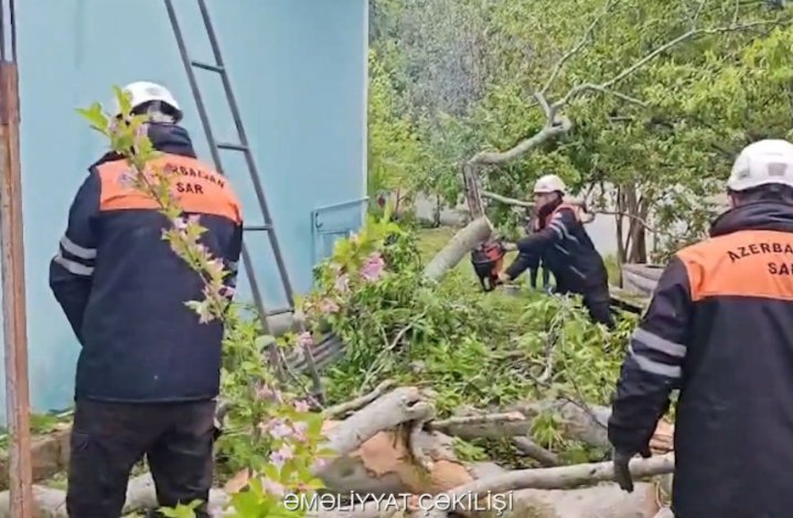 FHN: Qeyri-sabit hava ilə bağlı fəsadların aradan qaldırılması tədbirləri davam etdirilir