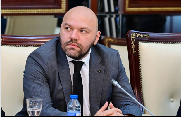 Hacıbəy Heydərli: "Sosial şəbəkələrə giriş məhdudiyyəti uşaqların rəqəmsal təhlükəsizliyi və sağlamlığı üçün vacibdir"