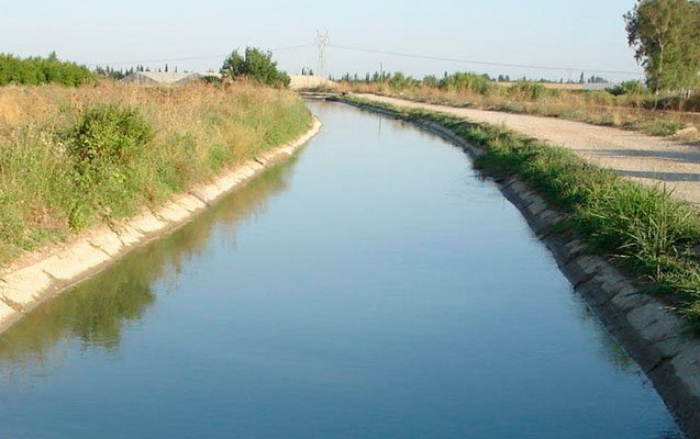60 yaşlı kişi kanalda batdı 60 yaşlı kişi kanalda batdı
