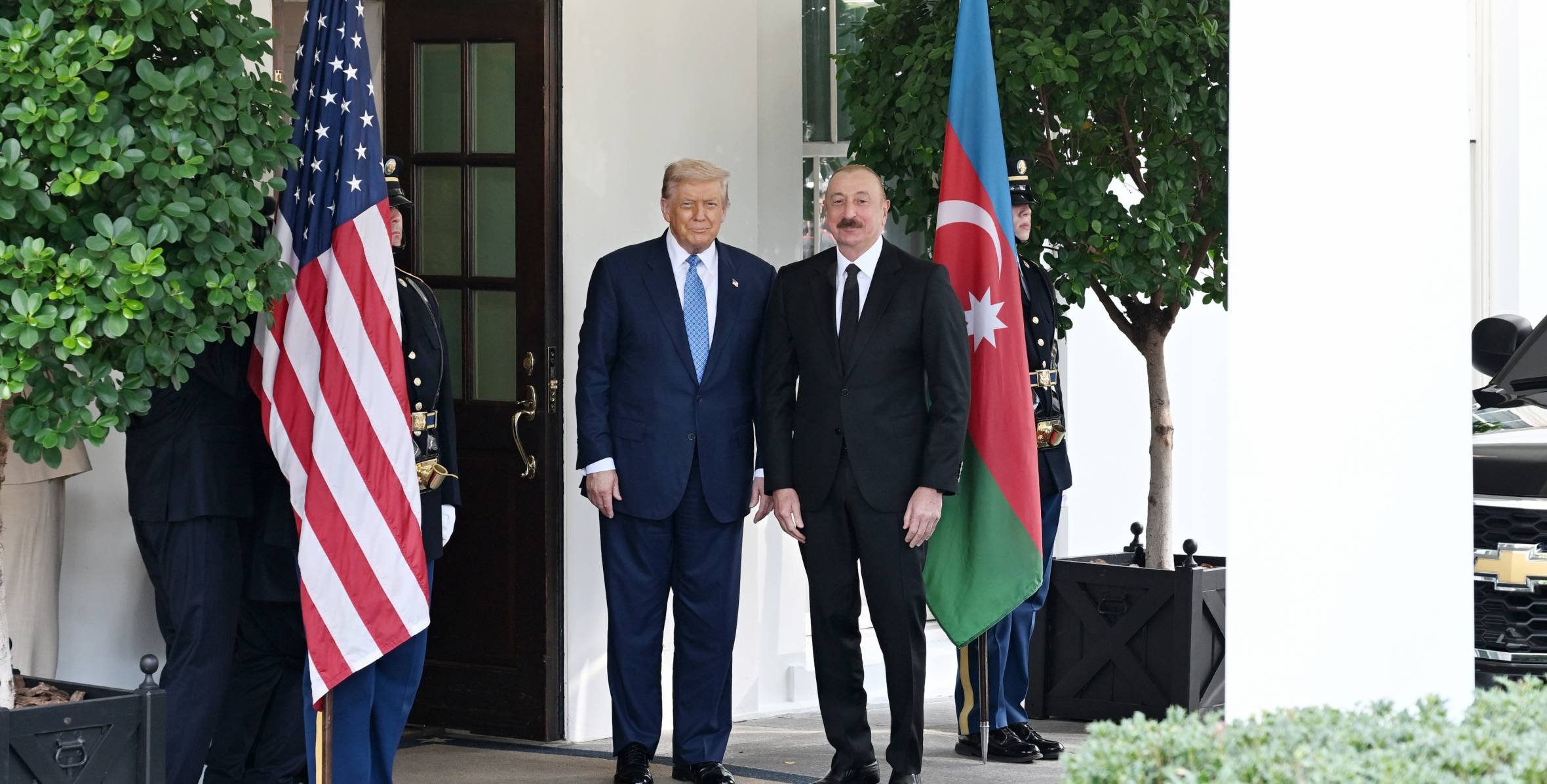 İlham Əliyev Donald Trampı təbrik etdi