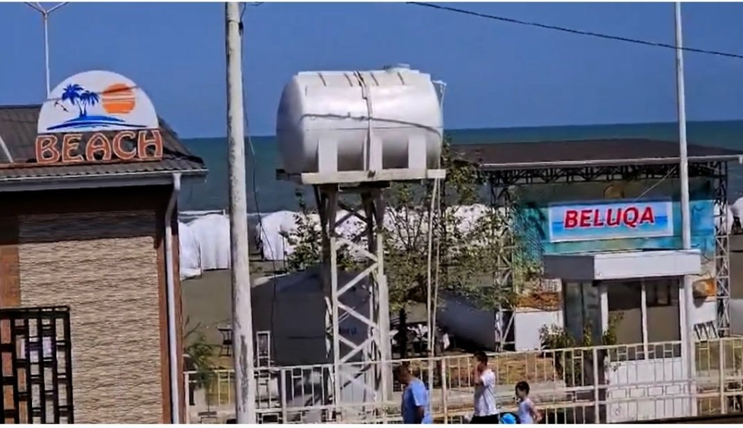 Lənkəranın "Beluga beach" çimərliyində pul yığmaq fırtınası - VİDEO