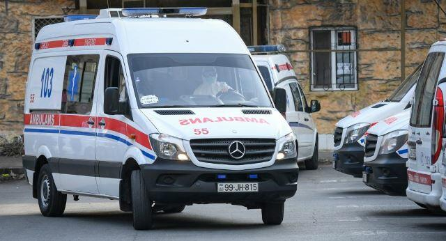 Maşın məktəbli qardaşları vurdu
