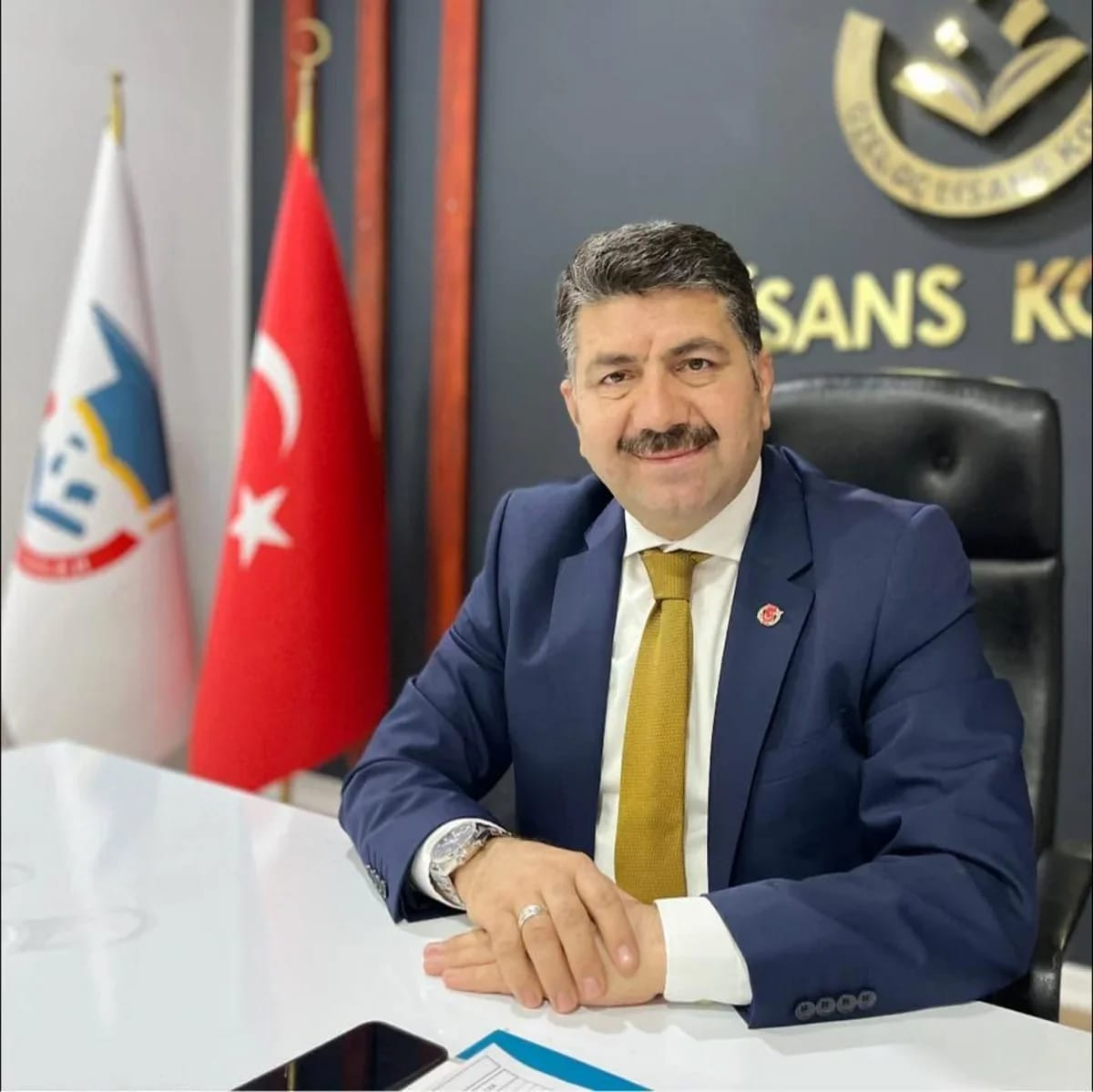 Azərbaycanda çevrilişə çağırış edən türkiyəli jurnalist axtarışa verildi