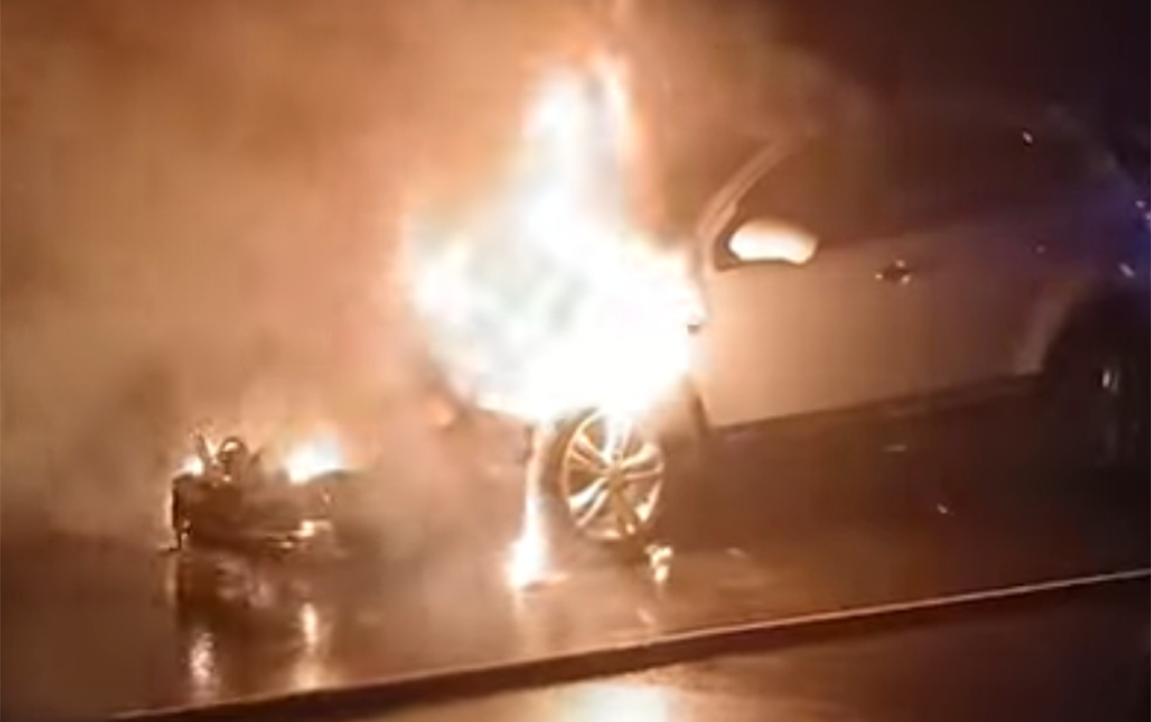 Sumqayıtda “Nissan” alışıb yandı - Video